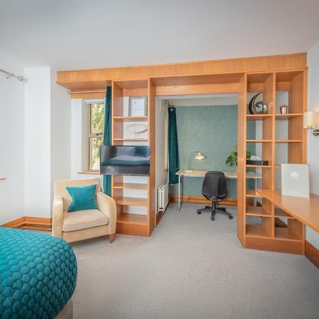 Brennan Court Guest Accommodation Лімерик Екстер'єр фото