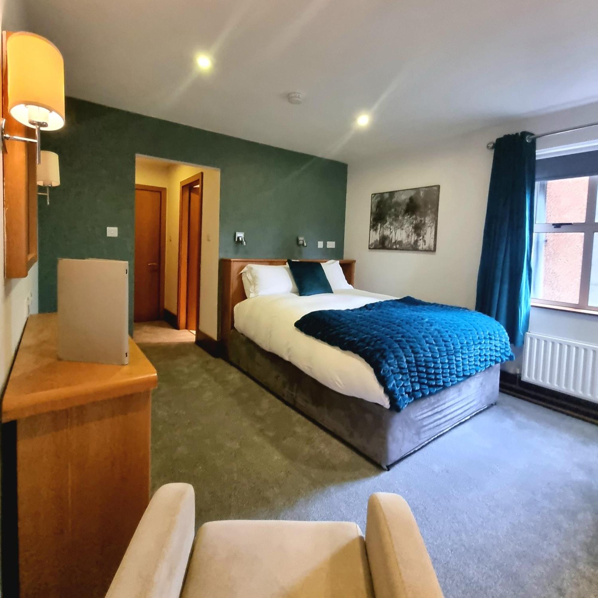 Brennan Court Guest Accommodation Лімерик Екстер'єр фото
