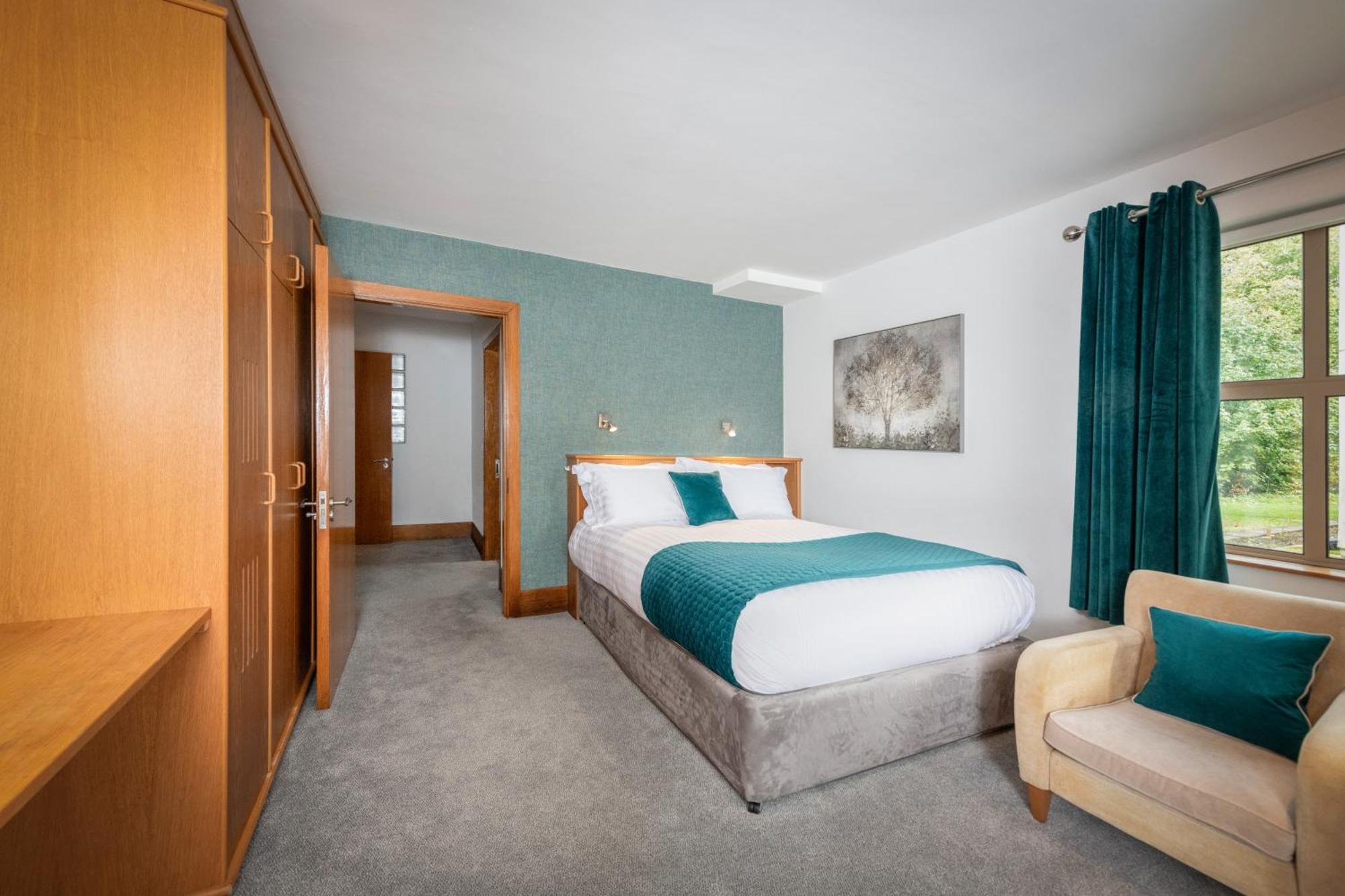 Brennan Court Guest Accommodation Лімерик Екстер'єр фото